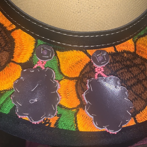 Colorful earrings - Picture 2 of 3